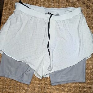 Lululemon woman’s shorts